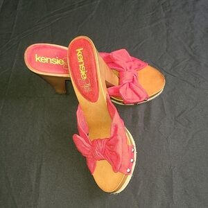 Kensie Girl Red and Tan Heels with Decorative Bow